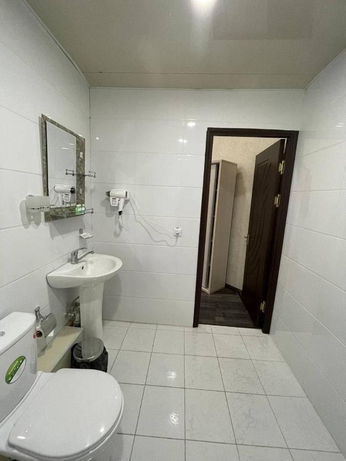 Ipak Hotel Tasjkent Eksteriør bilde